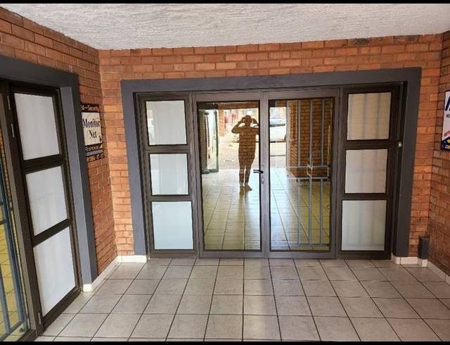 INDUSTRIAL PROPERTY TO RENT IN HENNOPSPARK